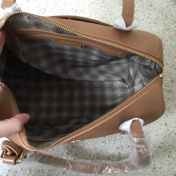 Liz Claiborne Heritage Leather Handbag - Picture 4 of 5